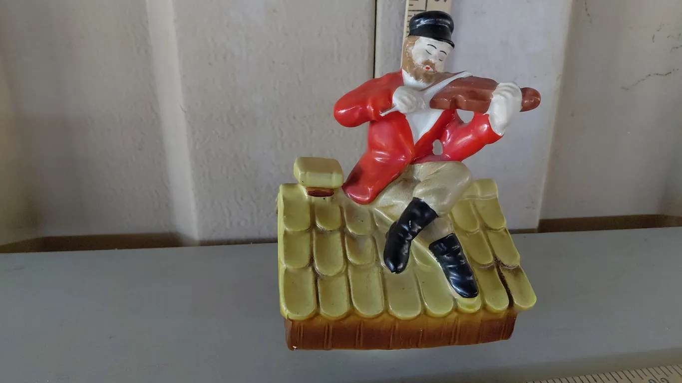Vintage 1930s Ceramic Fiddler On The Roof Musical Figure Tested Works 6" Tall