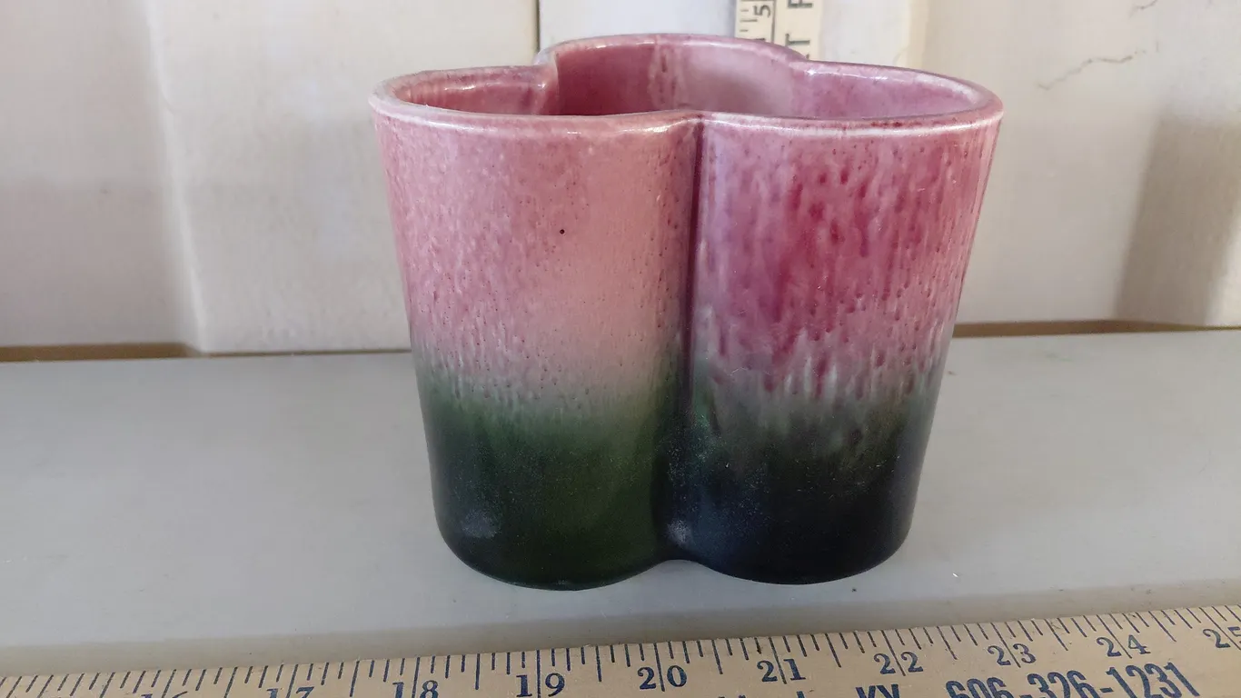 Hull Pottery U.S.A. Pink & Green Ombre Trefoil Shaped Planter 5.5''X4.5''