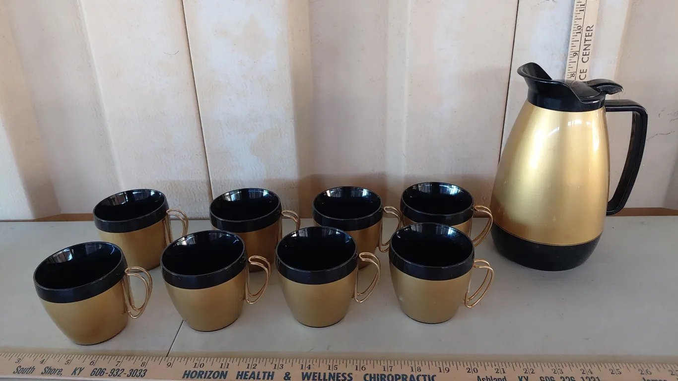 Thermo-Serv Pitcher W/8 Cups