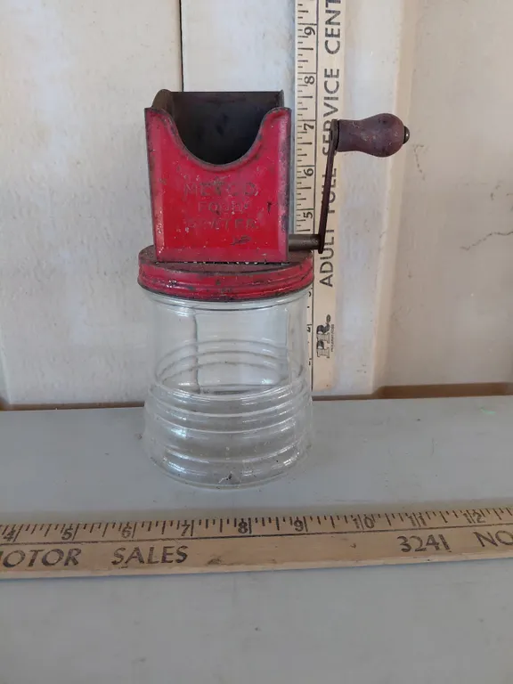 Vintage Hazel Atlas Metco Food Grater 5''X7.5''