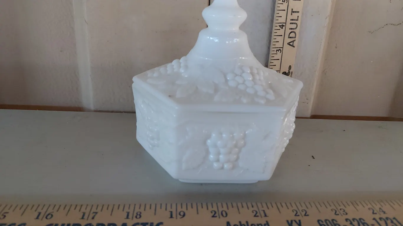 Imperial Milk Glass Grape Leaf Candy Dish 5.5''X5''