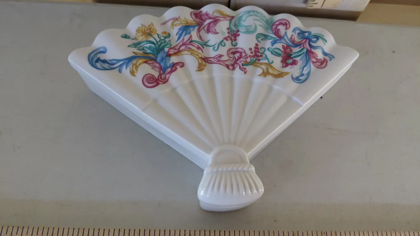 Palais De Versailles Fan Trinket Box 8''X6''X2''