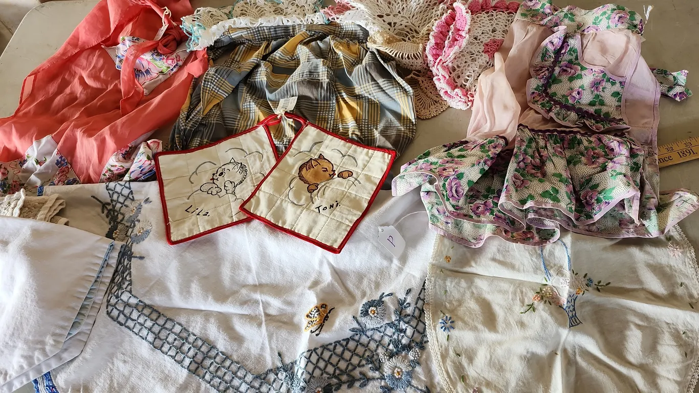 5 Vintage Doilies, 3 Aprons, Table Cover, 2 Painted Pot Holders, Etc.