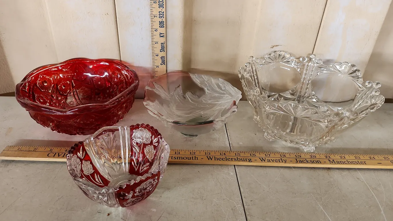 4 Vintage Glass Serving/Centerpiece Bowls
