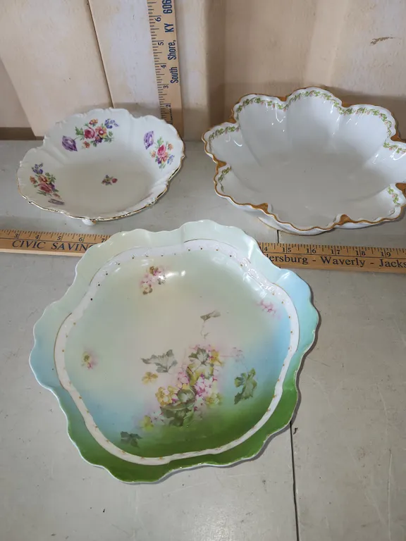 3 Vintage Floral Pattern Serving Bowls