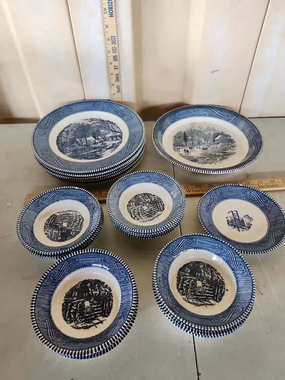 Vintage Royal China Jeannette Corp. Currier & Ives Dishes