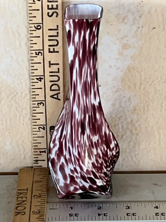 Vintage Hand Blown Glass Cranberry/Purple Twisted Bud Vase 7" Tall