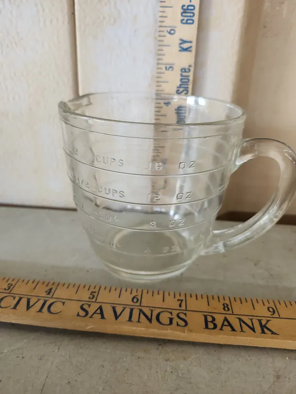 Vintage Anchor Hocking Clear Glass 2 Cup Measuring Cup