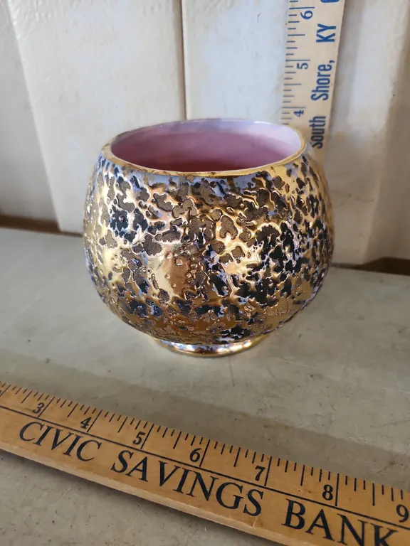 Vintage Shafer 23K. Gold Guaranteed Planter