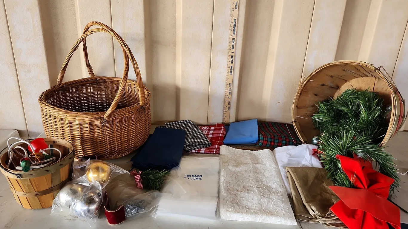 Baggies, Baskets, Material Pcs, Christmas Ornaments, Etc.