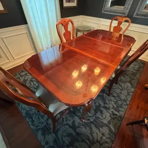 Queen Anne Dining Set