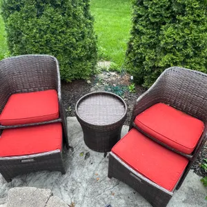 Patio Chairs & Side Table