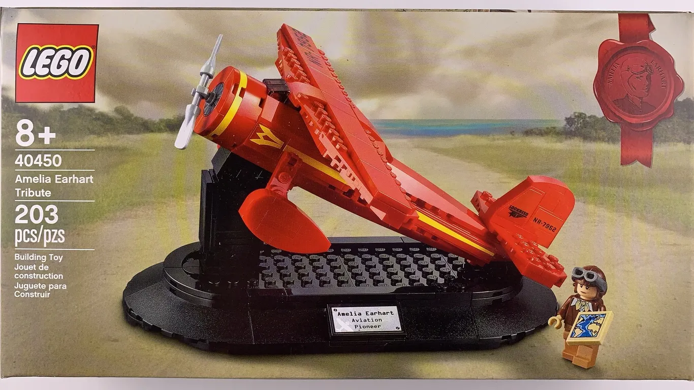 LEGO Amelia Earhart Tribute 40450 (2021)