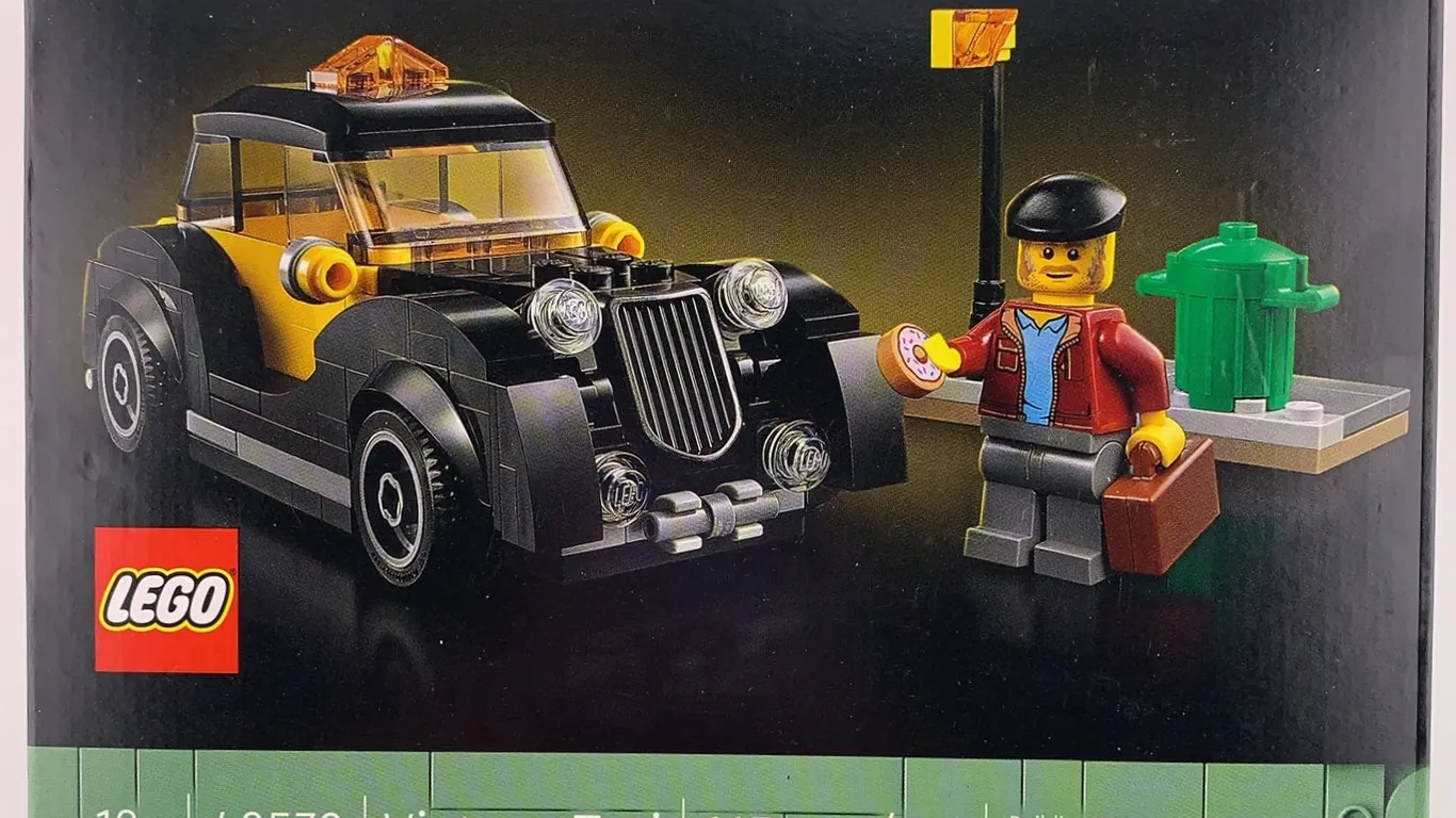 LEGO Vintage Taxi 40532 (2021)