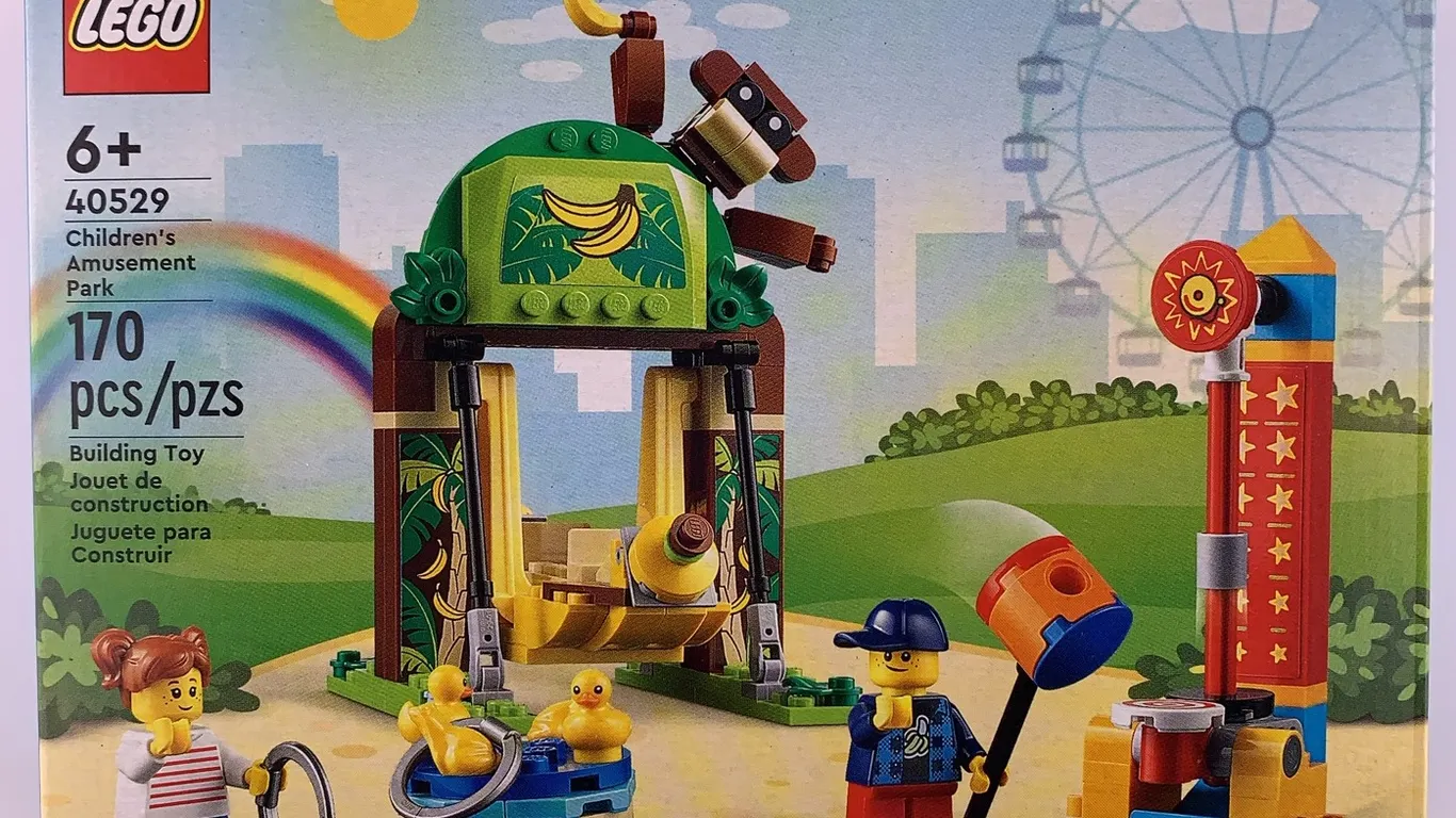 LEGO Children's Amusement Park 40529 (2021)