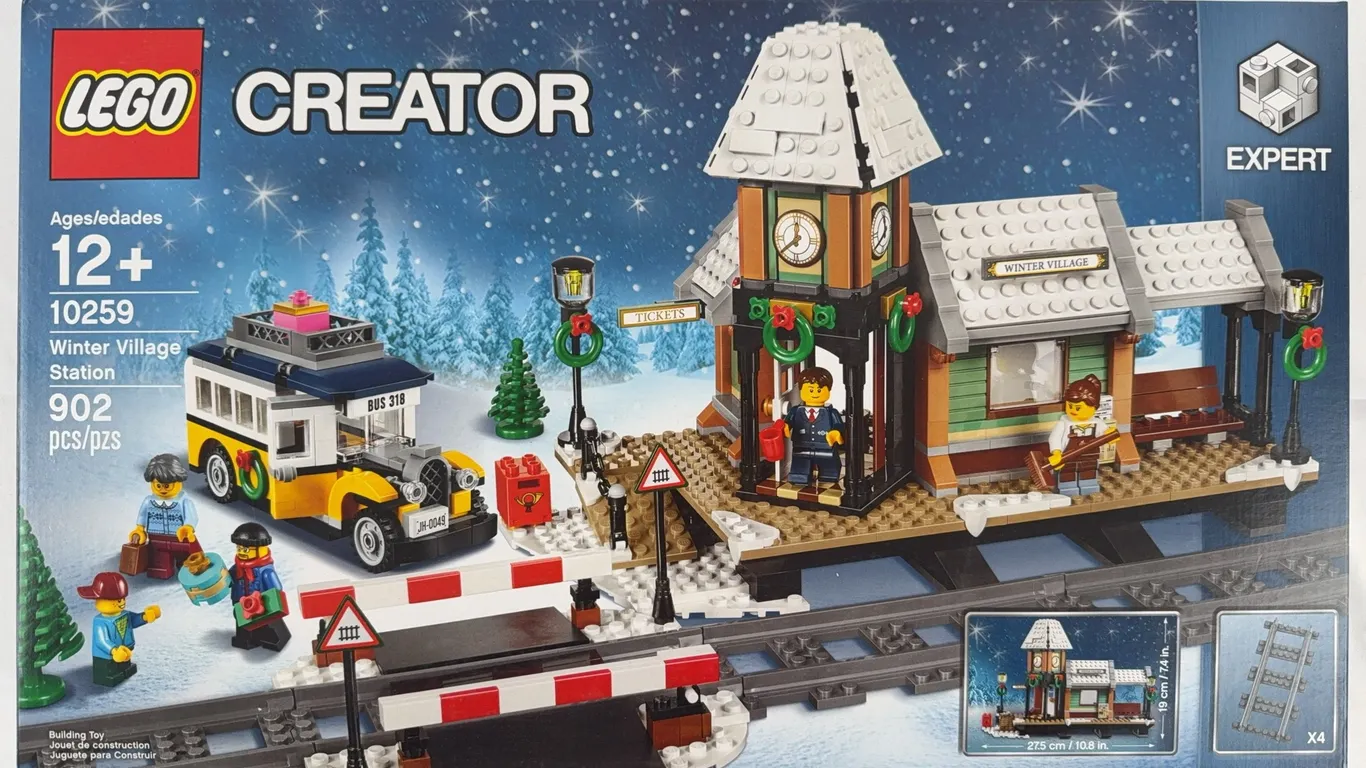 LEGO Creator Winter Village Station 10259 (2017)