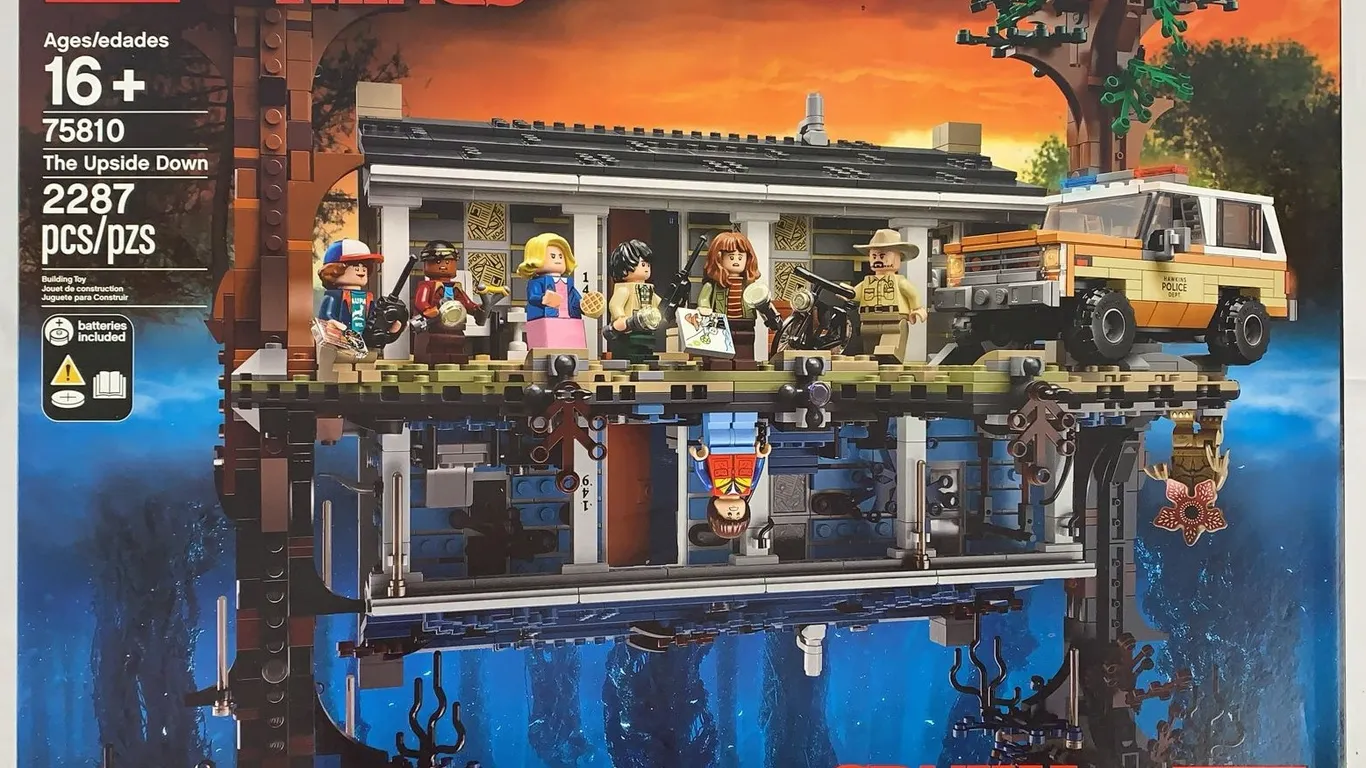 LEGO Stranger Things The Upside Down 75810 (2019)