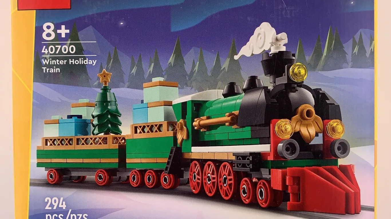 LEGO Creator Winter Holiday Train 40700 (2023)