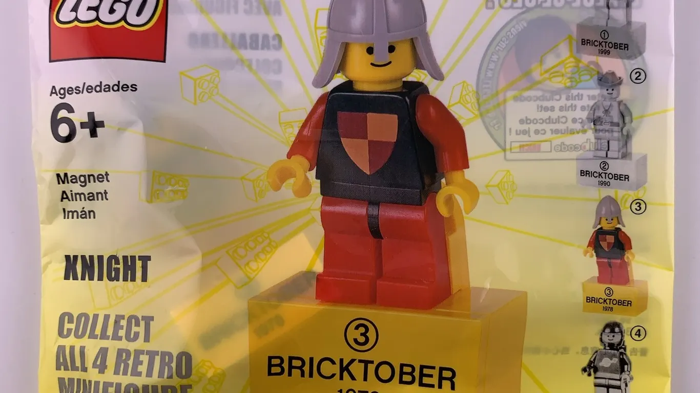 LEGO Bricktober Castle Knight Magnet (1978) 2856225 (2011)