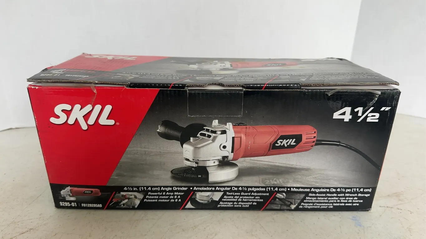 SKIL 4-1/2 Inch Corded Angle Grinder Model 9295-01 Boxed