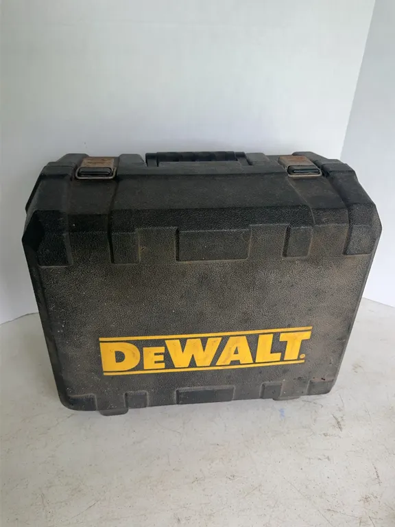 DeWalt DW359 7 1/4 Inch Corded Circular Saw With Hard Case