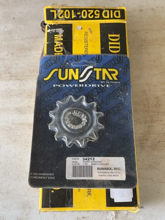 DID Daido Roller Chain 520-102L and Sunstar Front Sprocket