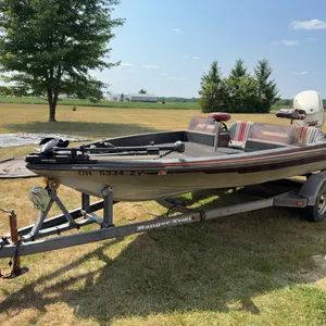 Ranger 396V Bass Boat Evinrude E-TEC 200 Engine Ranger Trail Trailer