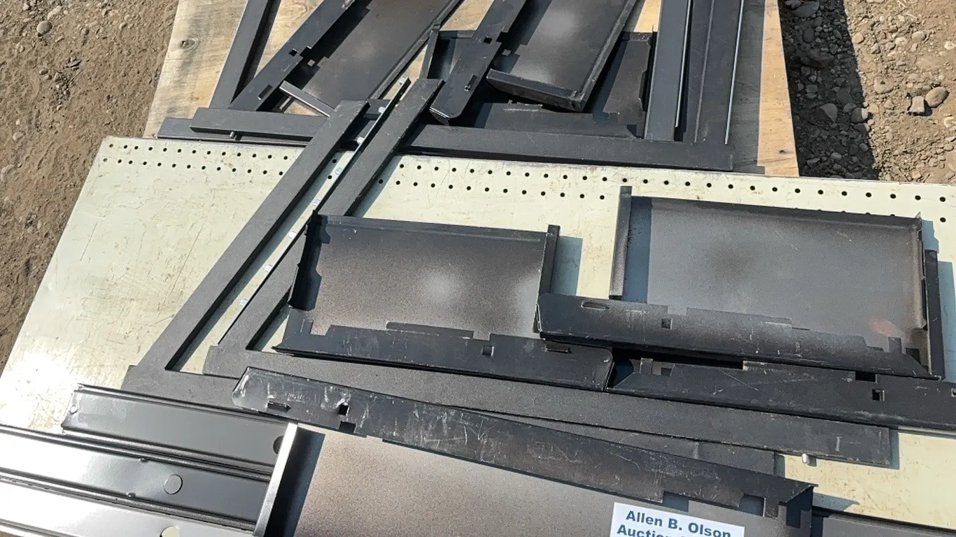 SHELVING BRACKETS - VARIOUS SIZES & 4' SHELF