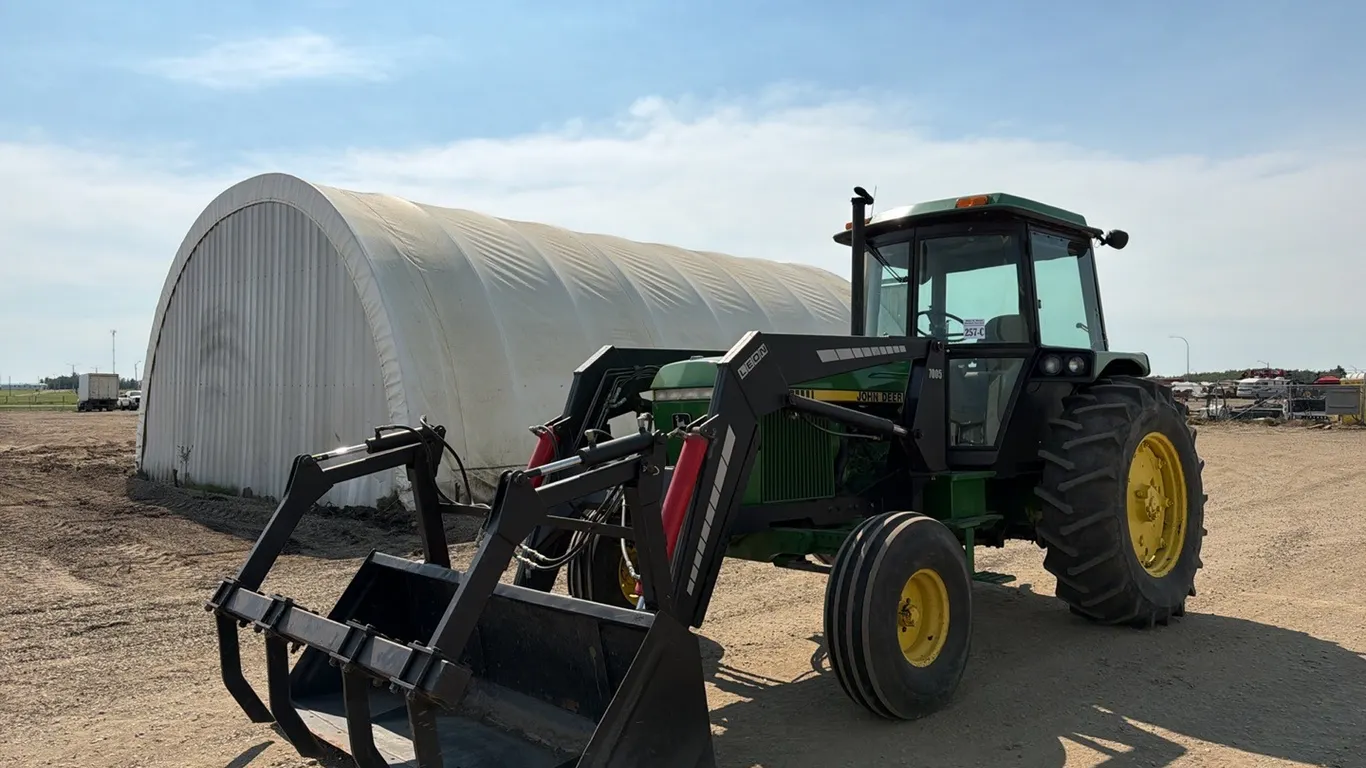 JD 2950 2WD TRACTOR - s/n CGSC034029756