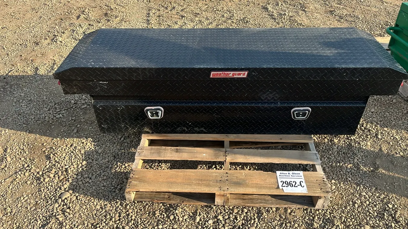 WEATHERGUARD 5' TRUCK TOOLBOX - s/n 2119312298