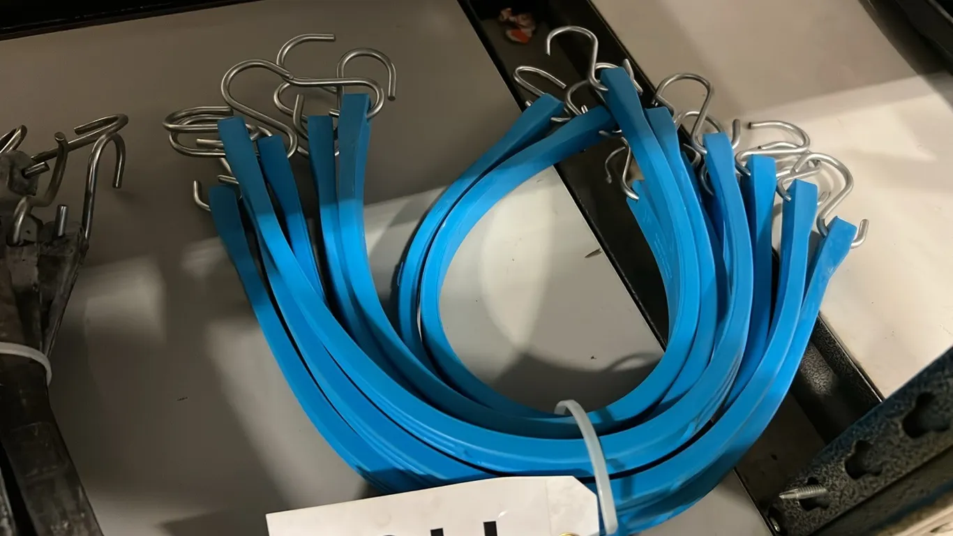 9 - NEW/UNUSED 20" TARP STRAPS