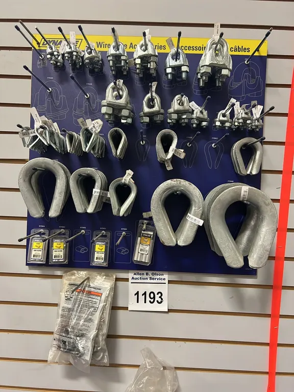 NEW/UNUSED DYNALINE DISPLAY RACK