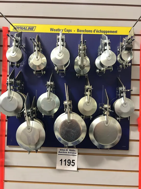NEW/UNUSED DYNALINE DISPLAY RACK