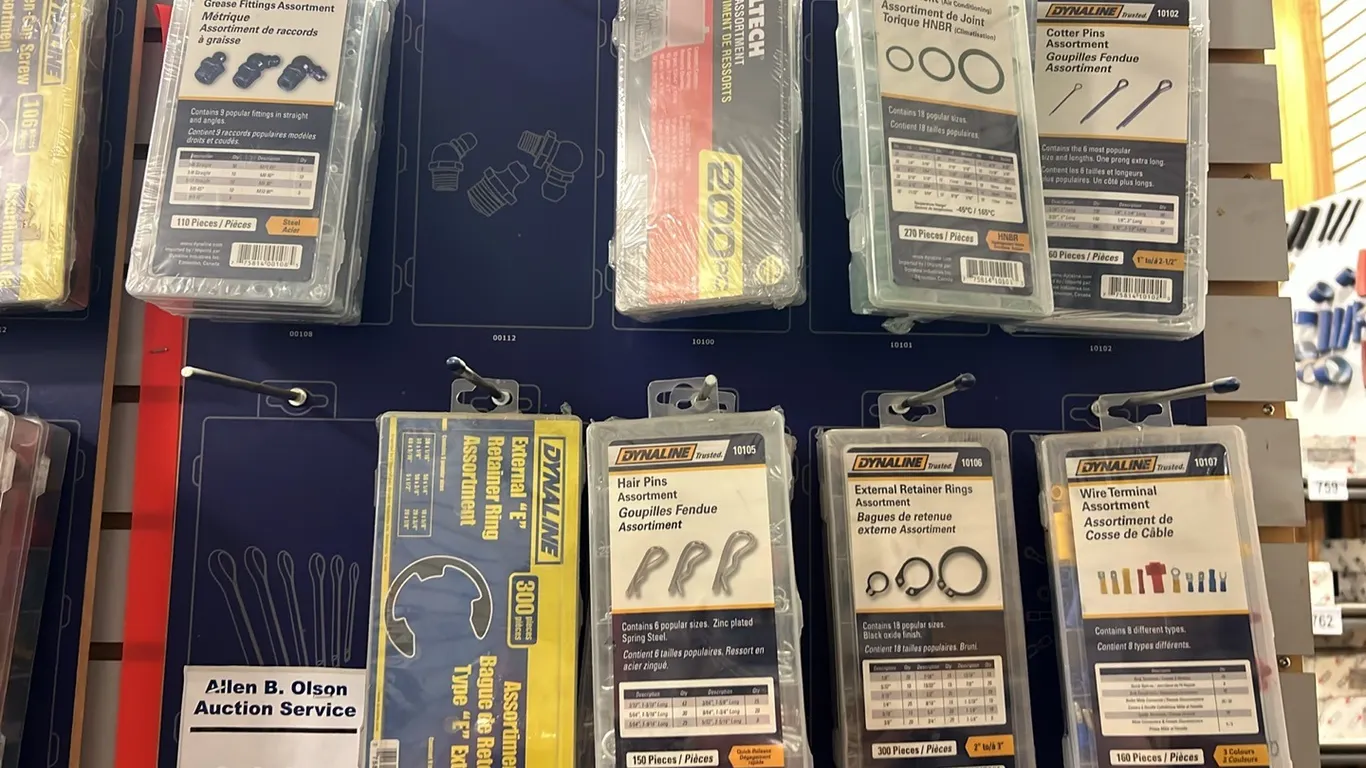 NEW/UNUSED DYNALINE DISPLAY RACK