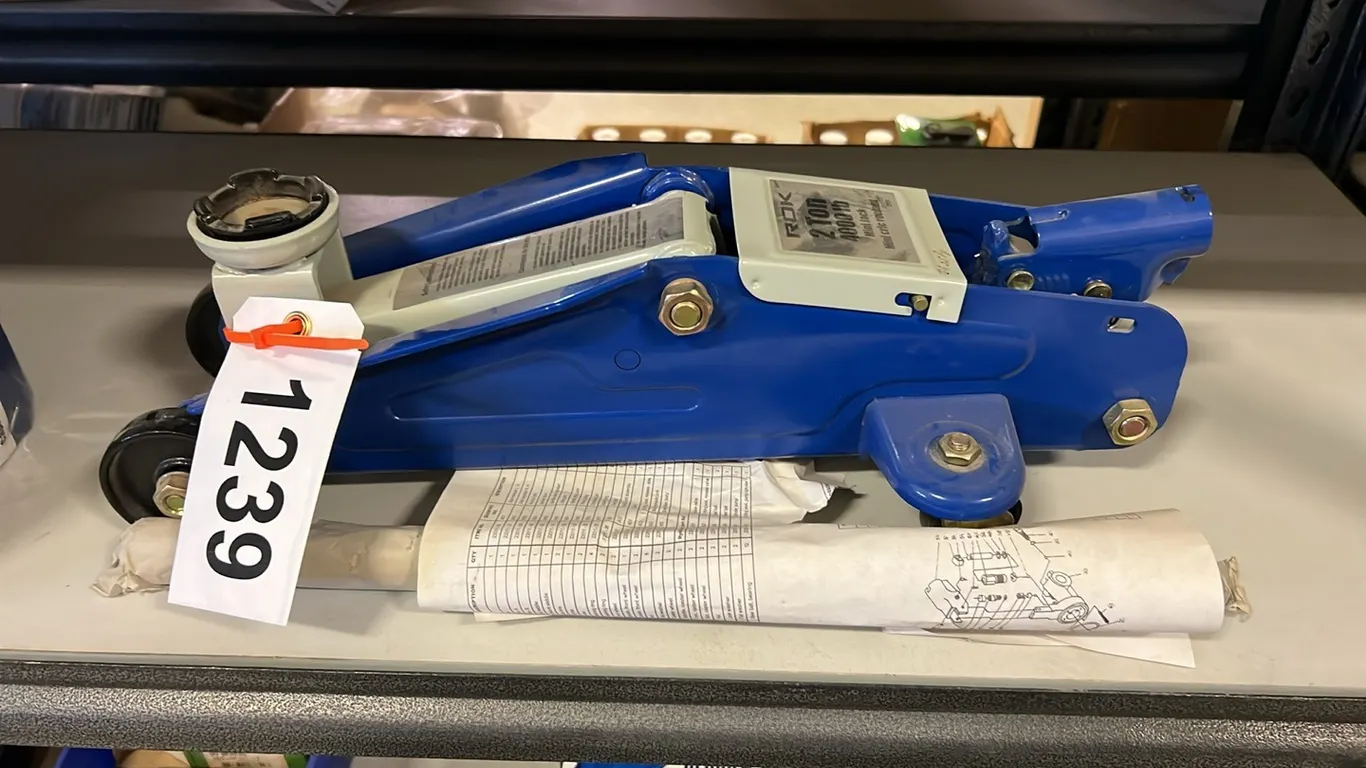 NEW/UNUSED 2 TON MINI FLOOR JACK