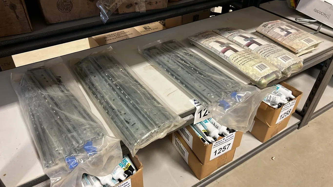 NEW/UNUSED 2 - 14" & 15 1/2" BALL BEARING DRAWER SLIDES, 2 - 2" ROUND GATE HINGES & 1 5/8" - 1 3/4" ROUND GATE HINGE