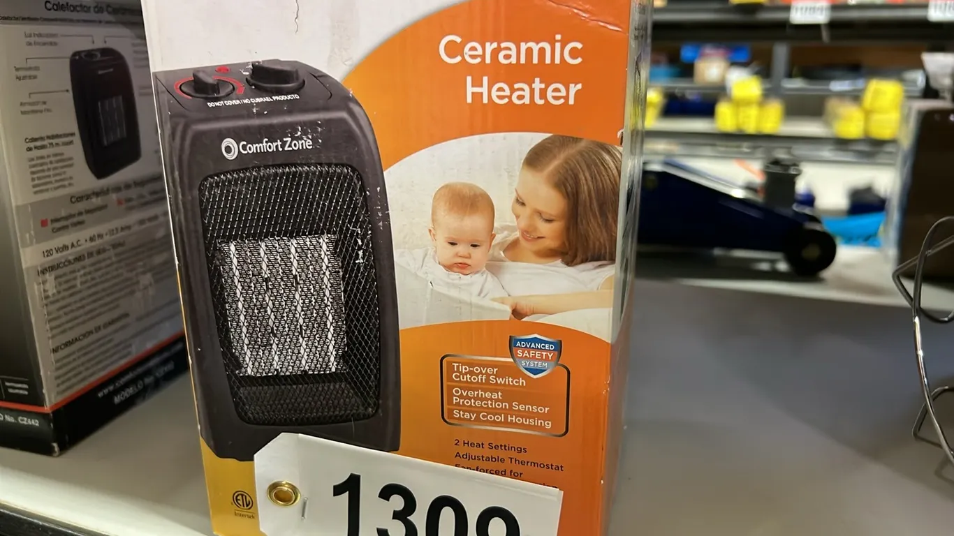 NEW/UNUSED COMFORT ZONE CERAMIC HEATER