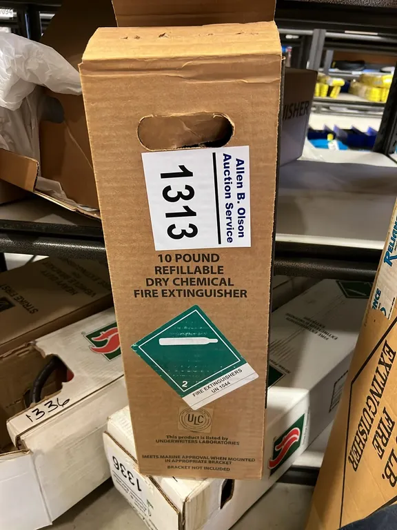 NEW/UNUSED ADVANTAGE DRY CHEMICAL FIRE EXTINGUISHER