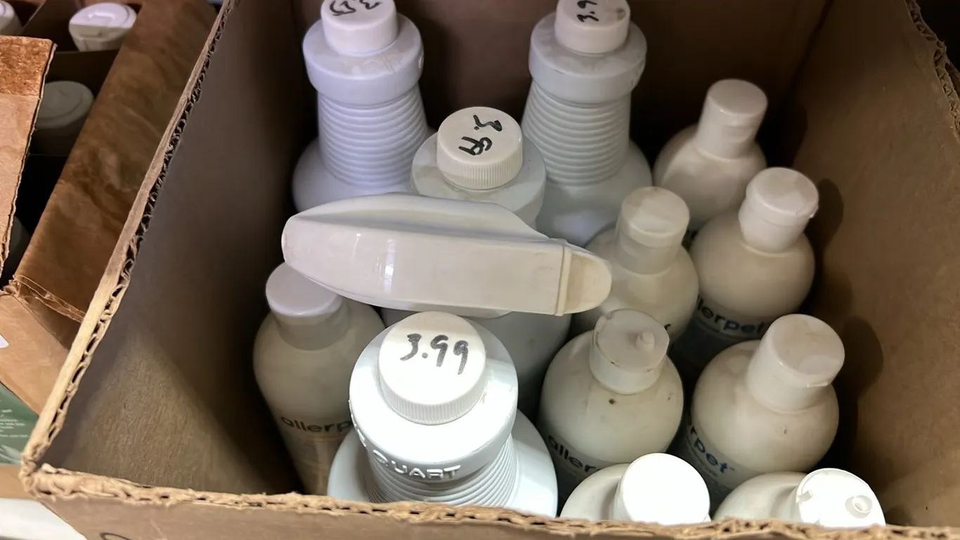 NEW/UNUSED ANTI ALLERGEN SPRAY & DOG DANDER REMOVER
