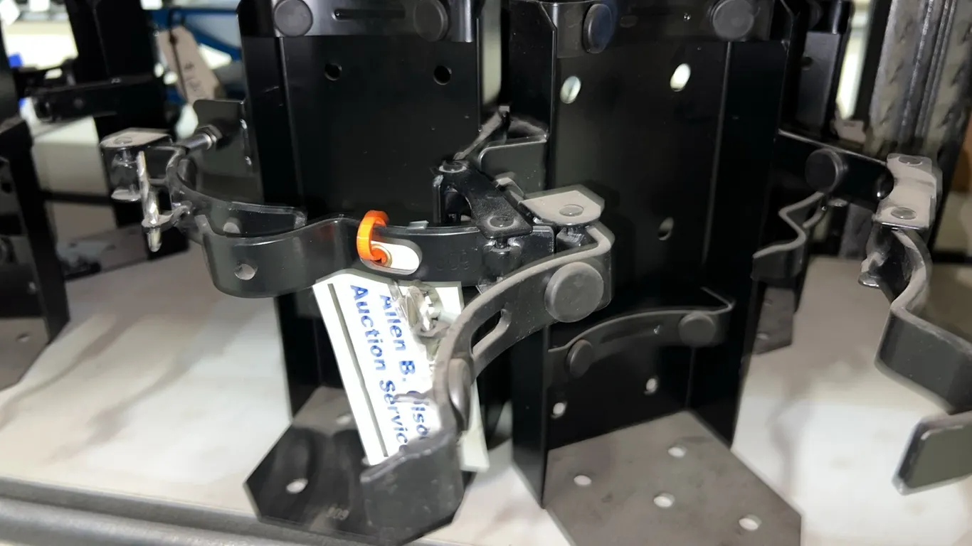 NEW/UNUSED 4 - FIRE EXTINGUISHER BRACKETS