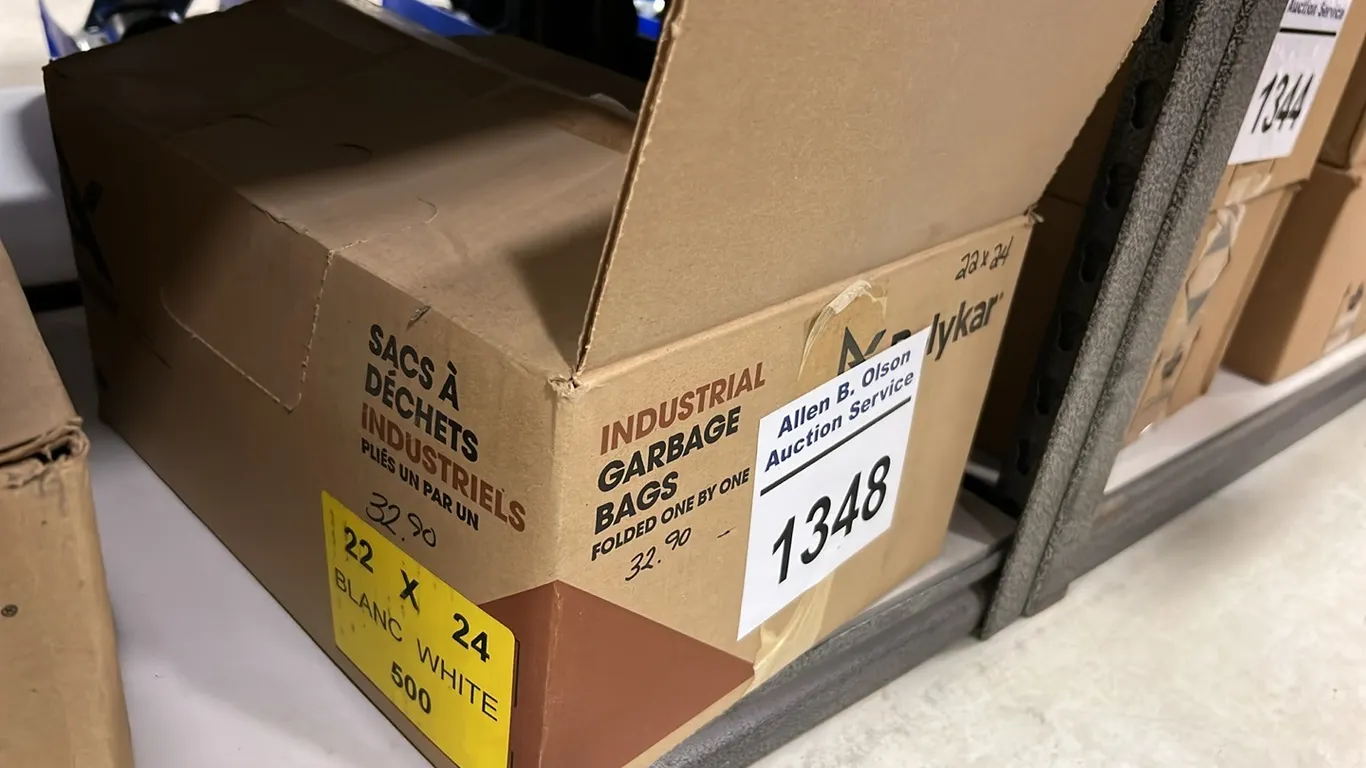NEW/UNUSED BOX OF 500 WHITE 22"x24" GARBAGE BAGS