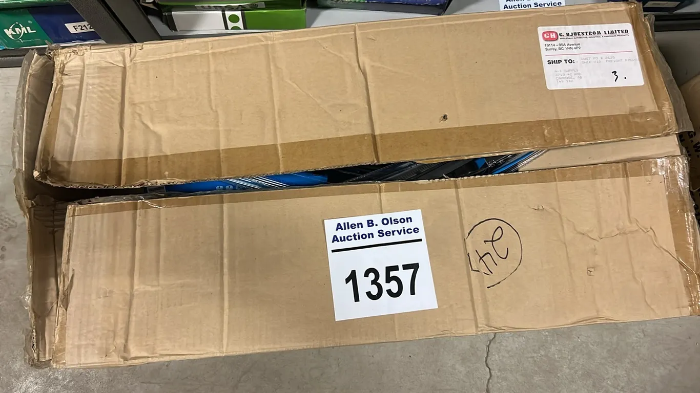 APPROX 24 - NEW/UNUSED YADA 21" WIPER BLADES