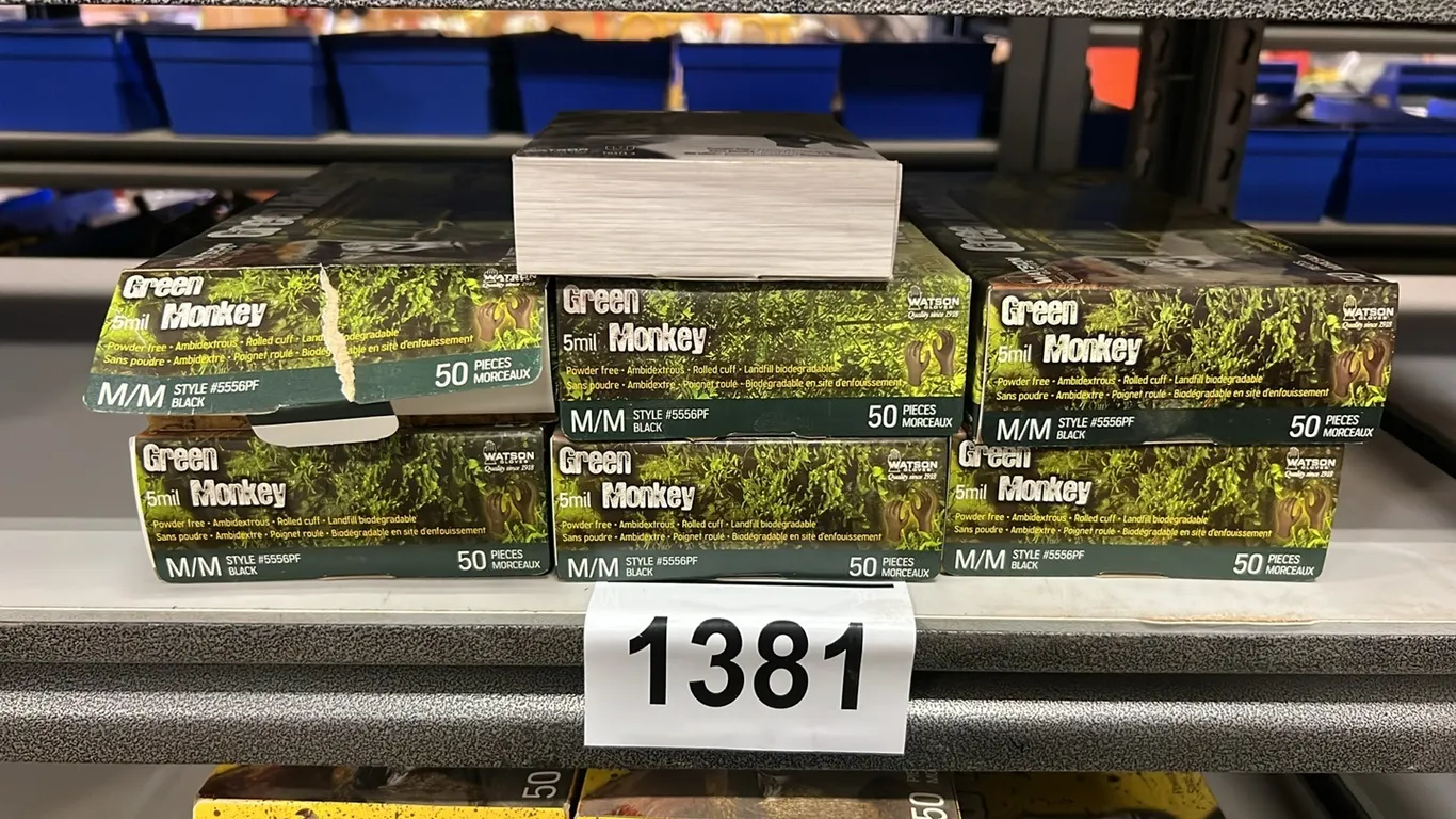 6 BOXES OF NEW/UNUSED 50 GREEN MEDIUM MONKEY BIODEGRADABLE SINGLE USE GLOVES & 10 PACK HEAVY WHITE NITRILE XL GLOVES
