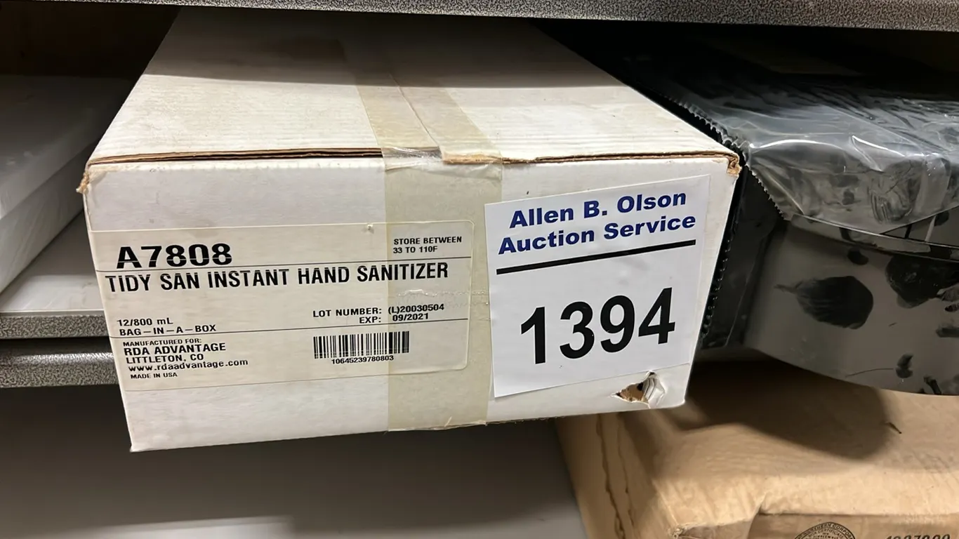 NEW/UNUSED BOX 12 OF 12 BOTTLES OF HAND SANITIZER & COMMERCIAL DUAL ROLL BATHROOM TISSUE DISPENSER