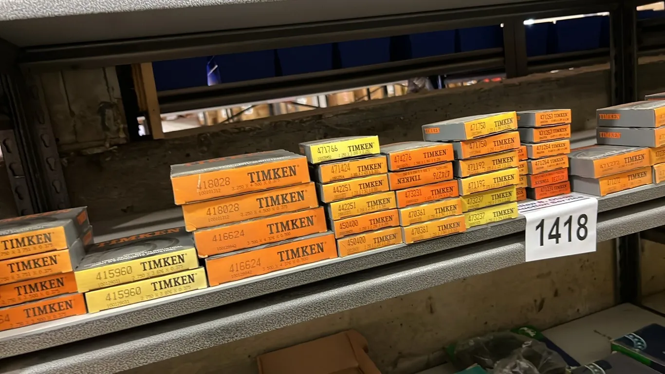 NEW/UNUSED LARGE SUPPLY OF TIMKEN SEALS