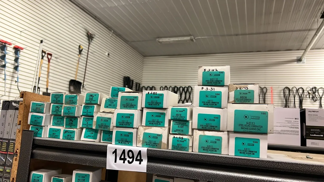 LARGE SELECTION OF NEW/UNUSED MACHINE SCREWS & LOCK WASHERS