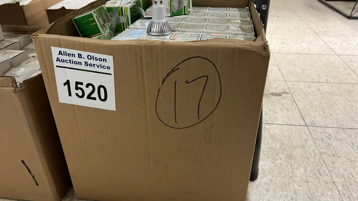 APPROX 17 - BOXES OF 8 HIGH POWER LED LAMP BULBS