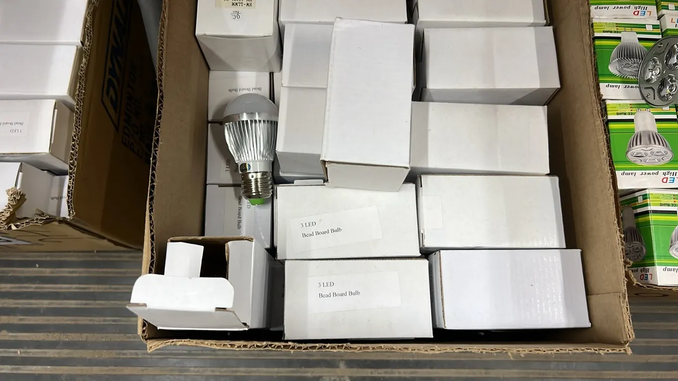APPROX 60 - NEW/UNUSED LED BEAD BOARD BULBS