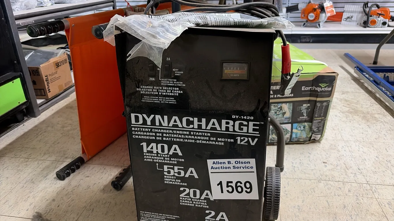 12V 140 AMP BATTERY CHARGER