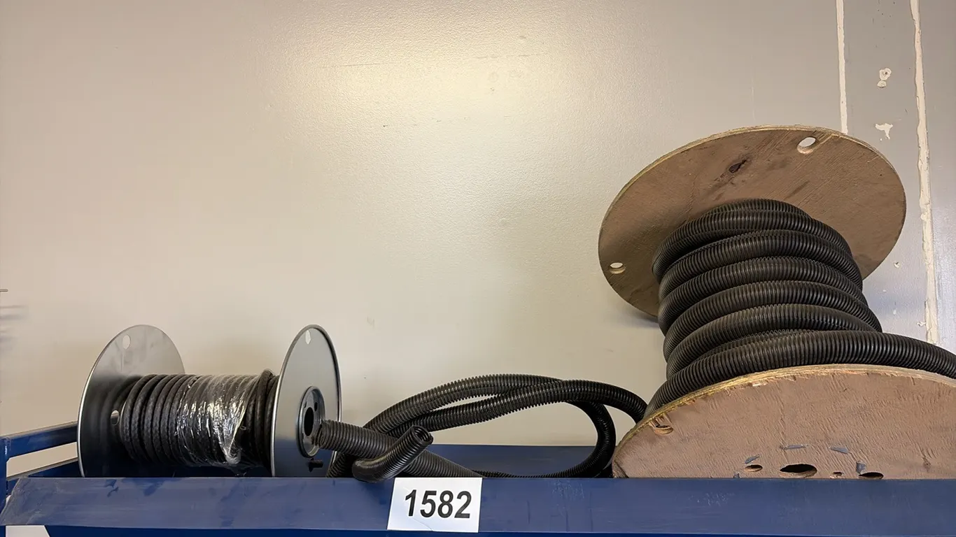 NEW/UNUSED ITEMS ON TOP RACK